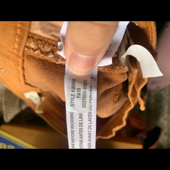 9" Mid-Rise Skinny Jeans: Garment-Dyed Button-Front Edition - Picture 4 of 8